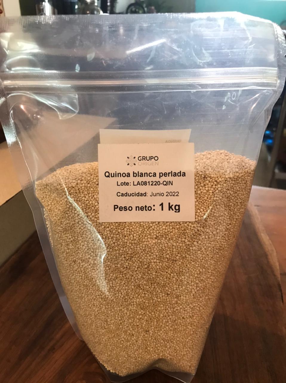 Quinoa perlada kg en canasta en casa