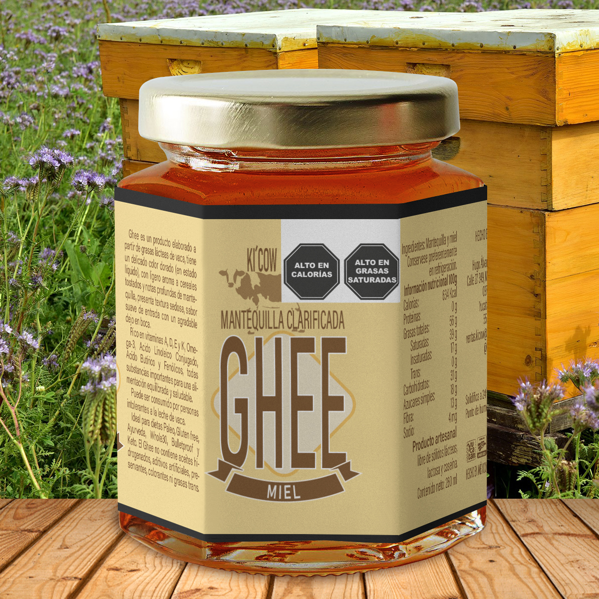 GHEE, mantequilla clarificada con miel en canasta en casa